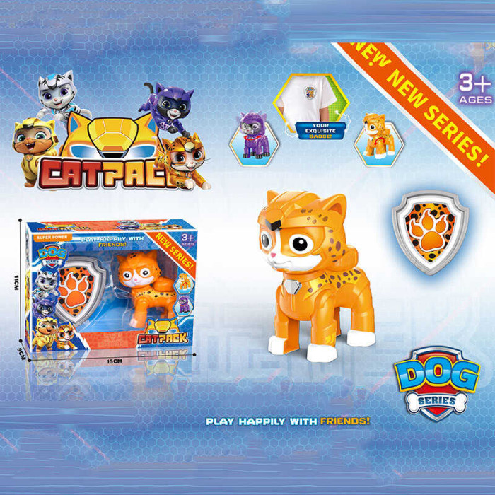 Герой голова обертається, висота 7.5 см, рухливі передні кінцівки, жетон кріпиться на одяг, в кор. /240-2/